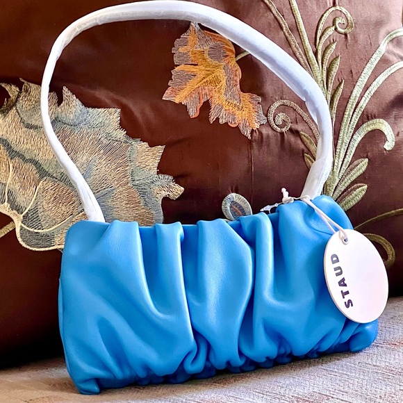 πΊπHPππΊ NWT Staud Ruched Leather Bean Bag Azure - Picture 2 of 16